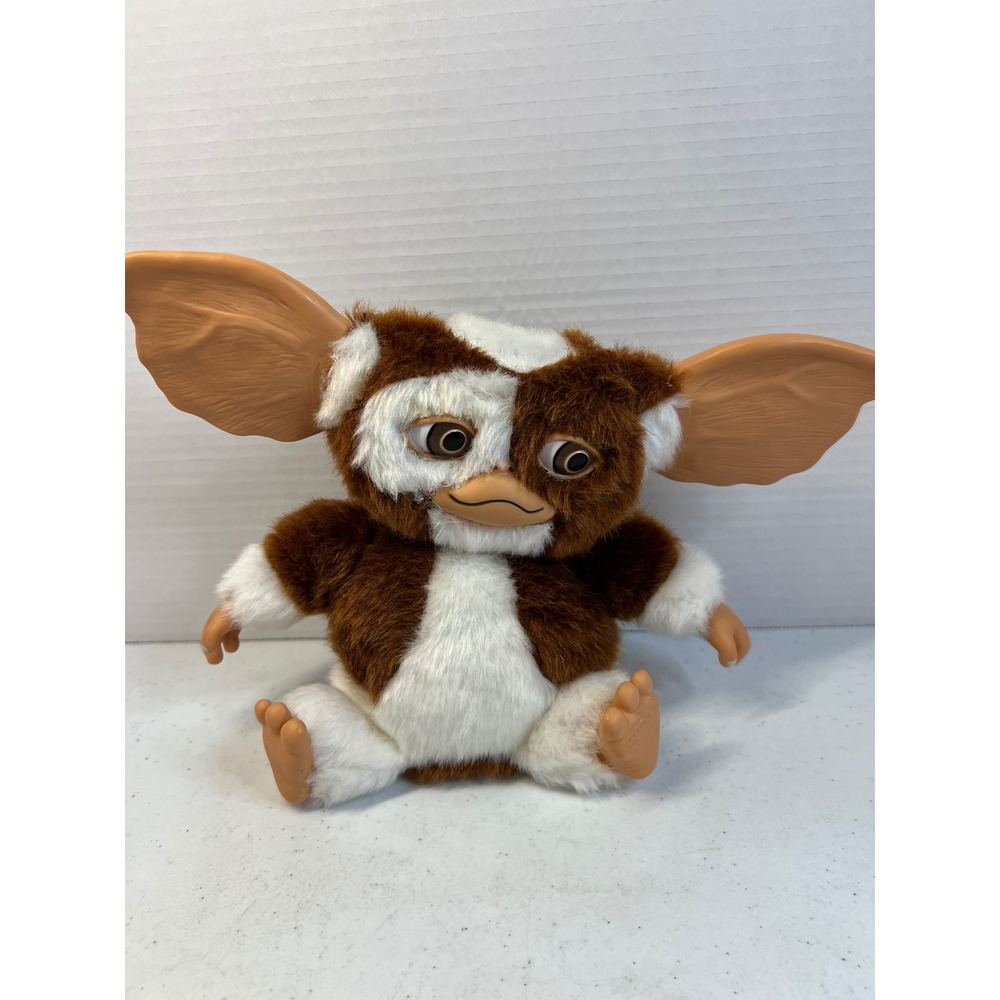 NECA Gremlins Gizmo Mogwai Plush Vinyl Interactive Toy Brown White 7in 2011